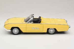 Ford Thunderbird Kabriolets Dzeltens Anson 1:18 30334-P1 Metāls — attēls 4 no 8