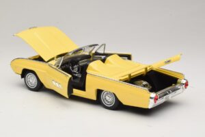 Ford Thunderbird Kabriolets Dzeltens Anson 1:18 30334-P1 Metāls — attēls 5 no 8