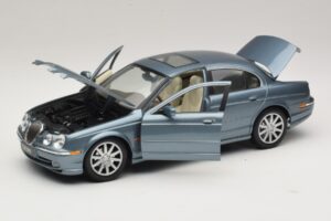 Jaguar S-Type X200 Zils Maisto 1:18 31865 Metāls — attēls 2 no 8