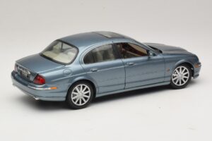 Jaguar S-Type X200 Zils Maisto 1:18 31865 Metāls — attēls 3 no 8