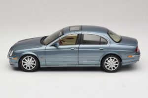 Jaguar S-Type X200 Zils Maisto 1:18 31865 Metāls — attēls 4 no 8