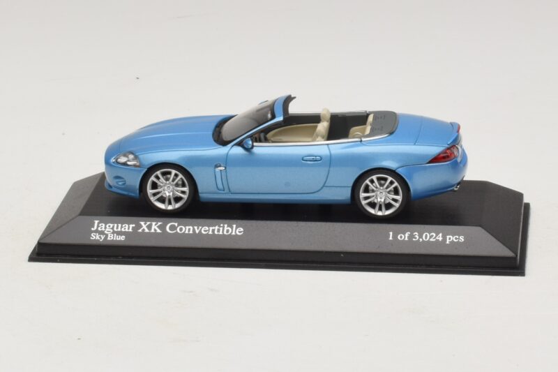 Jaguar XK X150 Kabriolets Gaiši Zils Metālisks Minichamps 1:43 Jaguar XK X150 Kabriolets Gaiši Zils Metālisks Minichamps 1:43 400130530 Metāls