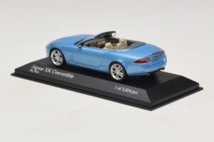 Jaguar XK X150 Kabriolets Gaiši Zils Metālisks Minichamps 1:43 400130530 Metāls — attēls 3 no 5