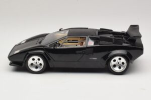 Lamborghini Countach 5000 Quattrovalvole Melns Bburago 1:18 3337 Metāls — attēls 4 no 8