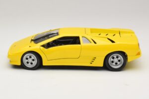 Lamborghini Diablo Dzeltens Maisto 1:18 32803 Metāls — attēls 4 no 8