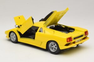 Lamborghini Diablo Dzeltens Maisto 1:18 32803 Metāls — attēls 5 no 8