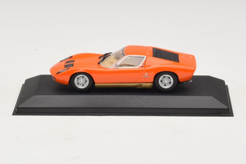 Lamborghini Miura P400 Oranžs Minichamps 1:43 Lamborghini Miura P400 Oranžs Minichamps 1:43 430103002 Metāls