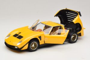 Lamborghini Miura SVR Dzeltens & Melns Kyosho 1:18 08319GY Metāls — attēls 2 no 8
