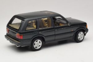 Land Rover Range Rover P38A 4.6 HSE Zaļš Metālisks AUTOart 1:18 70010 Metāls — attēls 3 no 8