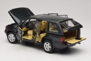 Land Rover Range Rover P38A 4.6 HSE Zaļš Metālisks AUTOart 1:18 70010 Metāls — attēls 5 no 8