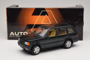 Land Rover Range Rover P38A 4.6 HSE Zaļš Metālisks AUTOart 1:18 70010 Metāls — attēls 8 no 8