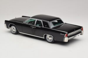 Lincoln Continental Melns KK-Scale 1:18 KKDC181483 Metāls — attēls 5 no 6