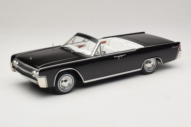 Lincoln Continental Convertible Melns Bad Boys KK-Scale 1:18 KKDC181521 Metāls