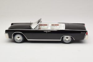Lincoln Continental Convertible Melns Bad Boys KK-Scale 1:18 KKDC181521 Metāls — attēls 4 no 7