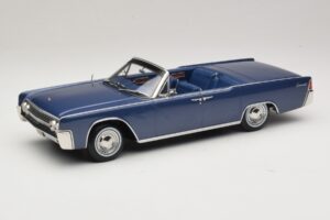 Lincoln Continental Convertible Zils Metālisks The Lincoln Lawyer KK-Scale 1:18 KKDC181522 Metāls