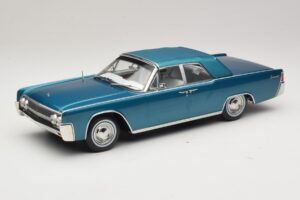 Lincoln Continental Convertible Tirkīza Metālisks KK-Scale 1:18 KKDC181524 Metāls — attēls 2 no 7