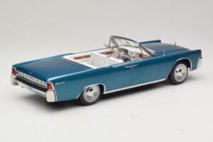Lincoln Continental Convertible Tirkīza Metālisks KK-Scale 1:18 KKDC181524 Metāls — attēls 3 no 7