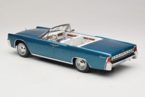 Lincoln Continental Convertible Tirkīza Metālisks KK-Scale 1:18 KKDC181524 Metāls — attēls 6 no 7