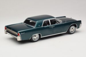 Lincoln Continental Tumši Zaļš Metālisks Matrix Reloaded & Revolutions KK-Scale 1:18 KKDC181481 Metāls — attēls 2 no 6