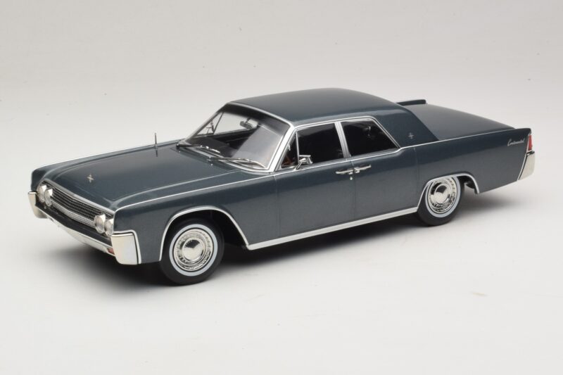 Lincoln Continental Pelēks Metālisks Marnie KK-Scale 1:18 KKDC181482 Metāls