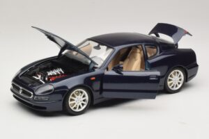 Maserati 3200 GT Zils Bburago 1:18 3371-P1 Metāls — attēls 2 no 8
