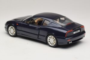 Maserati 3200 GT Zils Bburago 1:18 3371-P1 Metāls — attēls 7 no 8