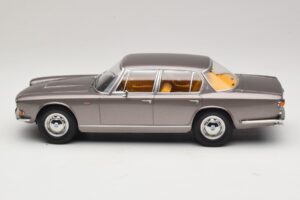 Maserati Quattroporte I Pelēks Metālisks KK-Scale 1:18 KKDC181511 Metāls — attēls 3 no 6