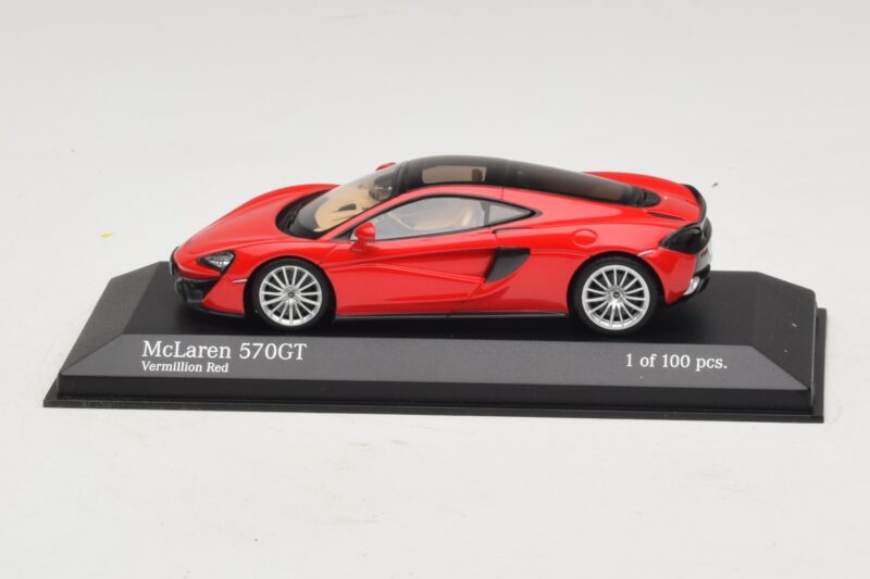 McLaren 570GT Vermillion Red Minichamps 1:43 537154522 Metāls