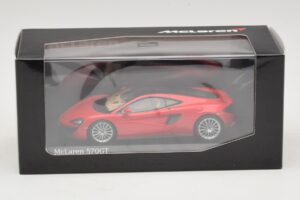 McLaren 570GT Vermillion Red Minichamps 1:43 537154522 Metāls — attēls 5 no 5