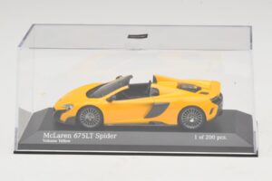 McLaren 675LT Spider Volcano Yellow Minichamps 1:43 537154430 Metāls — attēls 4 no 5