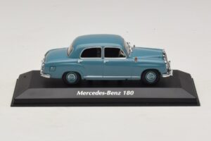 Mercedes 180 W120 Zils Maxichamps 1:43 Mercedes 180 W120 Zils Maxichamps 1:43 940033102 Metāls