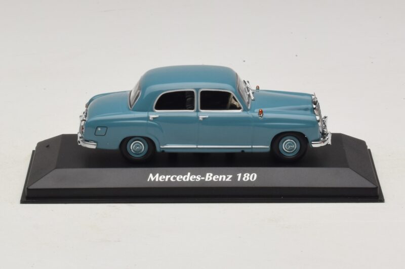 Mercedes 180 W120 Zils Maxichamps 1:43 940033102 Metāls