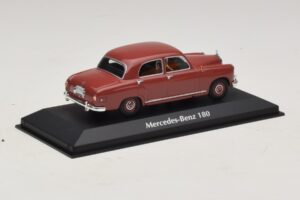 Mercedes 180 W120 Sarkans Maxichamps 1:43 940033101 Metāls — attēls 2 no 5