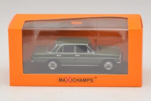 Mercedes 200D W115 Tumši Zaļš Maxichamps 1:43 940034001 Metāls — attēls 5 no 5