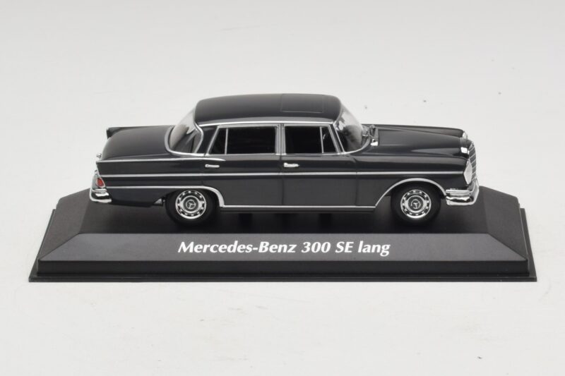 Mercedes 300 SE W112 Lang Tumši Pelēks Maxichamps 1:43 940035201 Metāls