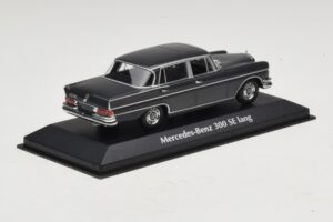 Mercedes 300 SE W112 Lang Tumši Pelēks Maxichamps 1:43 940035201 Metāls — attēls 2 no 5
