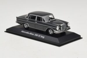 Mercedes 300 SE W112 Lang Tumši Pelēks Maxichamps 1:43 940035201 Metāls — attēls 3 no 5