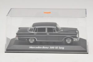 Mercedes 300 SE W112 Lang Tumši Pelēks Maxichamps 1:43 940035201 Metāls — attēls 4 no 5