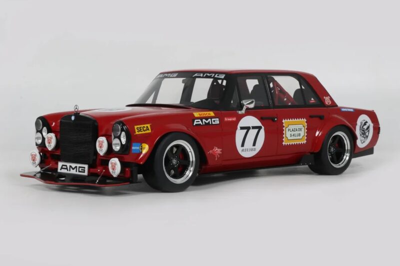 Mercedes 300 SEL W109 Red Pig S-Klub C63 S Mars Red GT Spirit 1:18 GT584 Sveķi