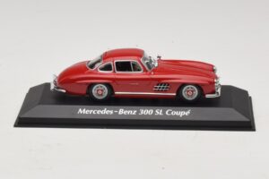 Mercedes 300 SL W198 Sarkans Maxichamps 1:43 Mercedes 300 SL W198 Sarkans Maxichamps 1:43 940039001 Metāls