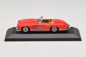 Mercedes 300 SL W198 Sarkans Ar Brūnu Salonu Minichamps 1:43 Mercedes 300 SL W198 Sarkans Ar Brūnu Salonu Minichamps 1:43 MB009 Metāls