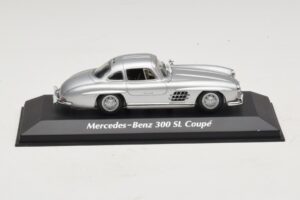 Mercedes 300 SL W198 Sudrabains Maxichamps 1:43 Mercedes 300 SL W198 Sudrabains Maxichamps 1:43 940039000 Metāls