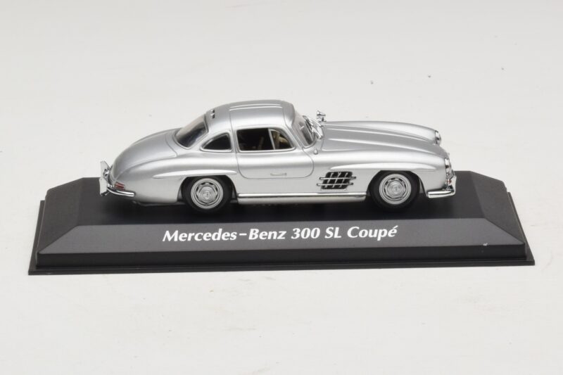 Mercedes 300 SL W198 Sudrabains Maxichamps 1:43 Mercedes 300 SL W198 Sudrabains Maxichamps 1:43 940039000 Metāls