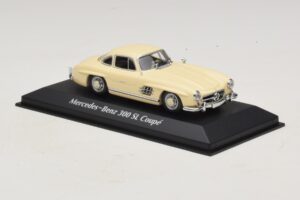 Mercedes 300 SL W198 Balts Maxichamps 1:43 940039002 Metāls — attēls 3 no 5