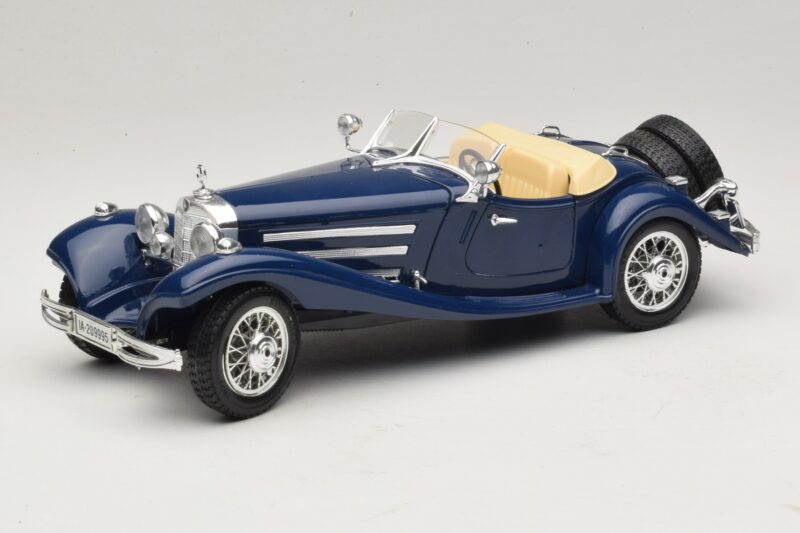 Mercedes 500K Roadster Zils Bburago 1:20 3070 Metāls