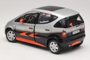 Mercedes A-Class W168 D. Coulthard Sudraba Maisto 1:18 35841 Metāls — attēls 7 no 8