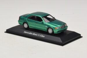 Mercedes C-Class W202 Zaļš Metālisks Maxichamps 1:43 940037061 Metāls — attēls 3 no 5