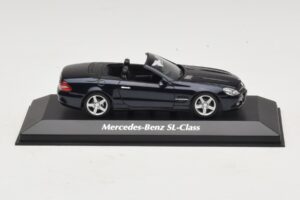Mercedes SL R230 Zils Metālisks Maxichamps 1:43 Mercedes SL R230 Zils Metālisks Maxichamps 1:43 940037531 Metāls