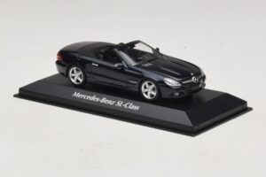 Mercedes SL R230 Zils Metālisks Maxichamps 1:43 940037531 Metāls — attēls 3 no 5