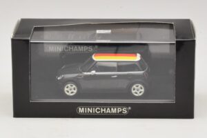Mini Cooper One R50 Zaļš Ar Vācijas Karogu Minichamps 1:43 MINI033 Metāls — attēls 5 no 5